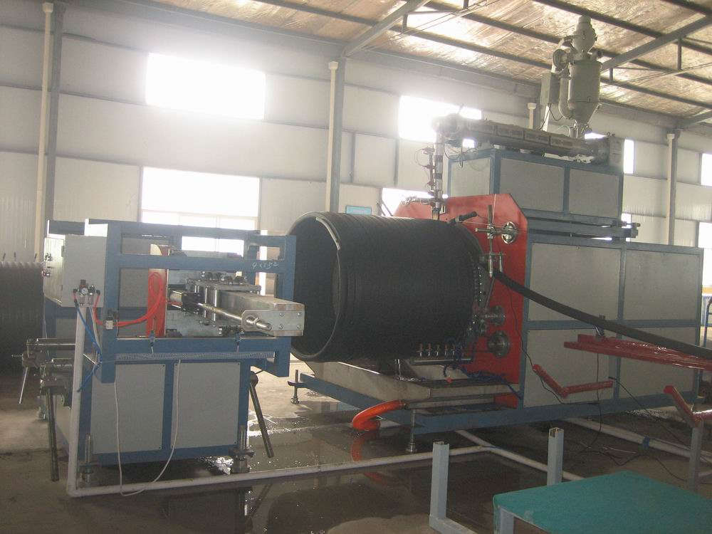 آلات تصنيع الأنابيب المتعرجة HDPE